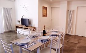 Lux Family Apartment